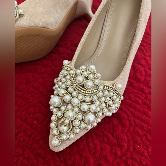 Blush Heels, beautiful detail - Picture 3 of 4